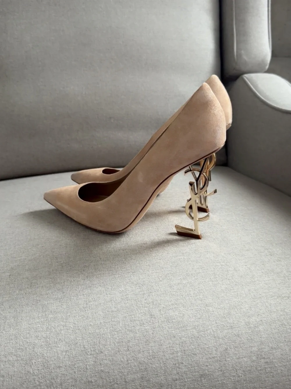 Saint Laurent Nude Suede Opyum Pumps with Gold YSL Heels - Picture 4 of 5